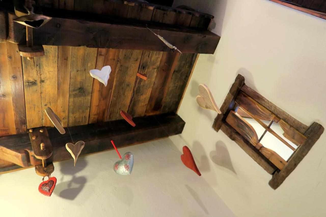 Romantica suite con vasca idromassaggio Aosta Esterno foto