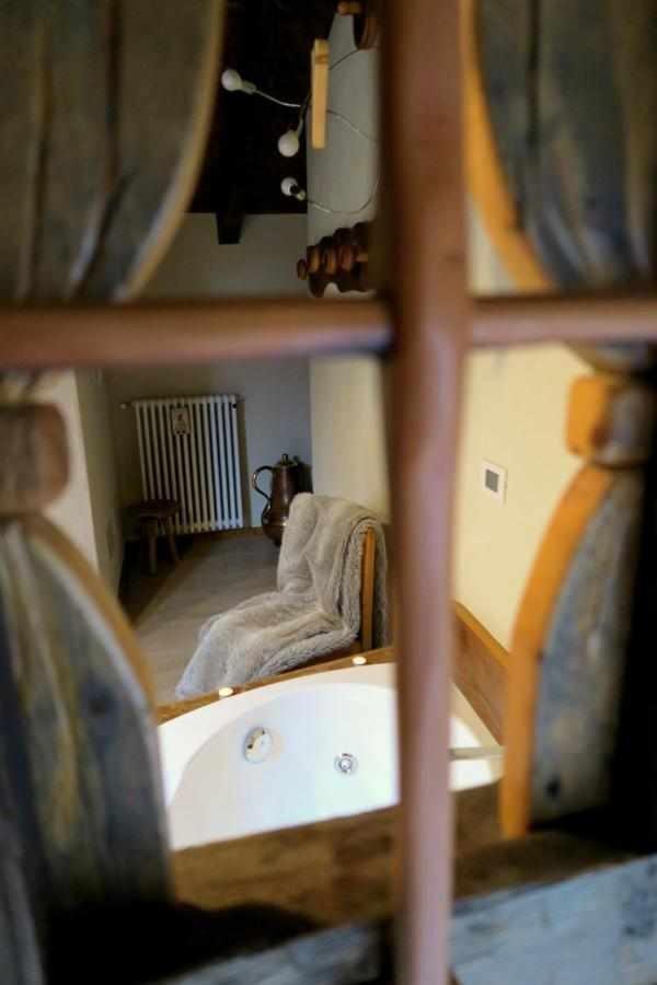 Romantica suite con vasca idromassaggio Aosta Esterno foto