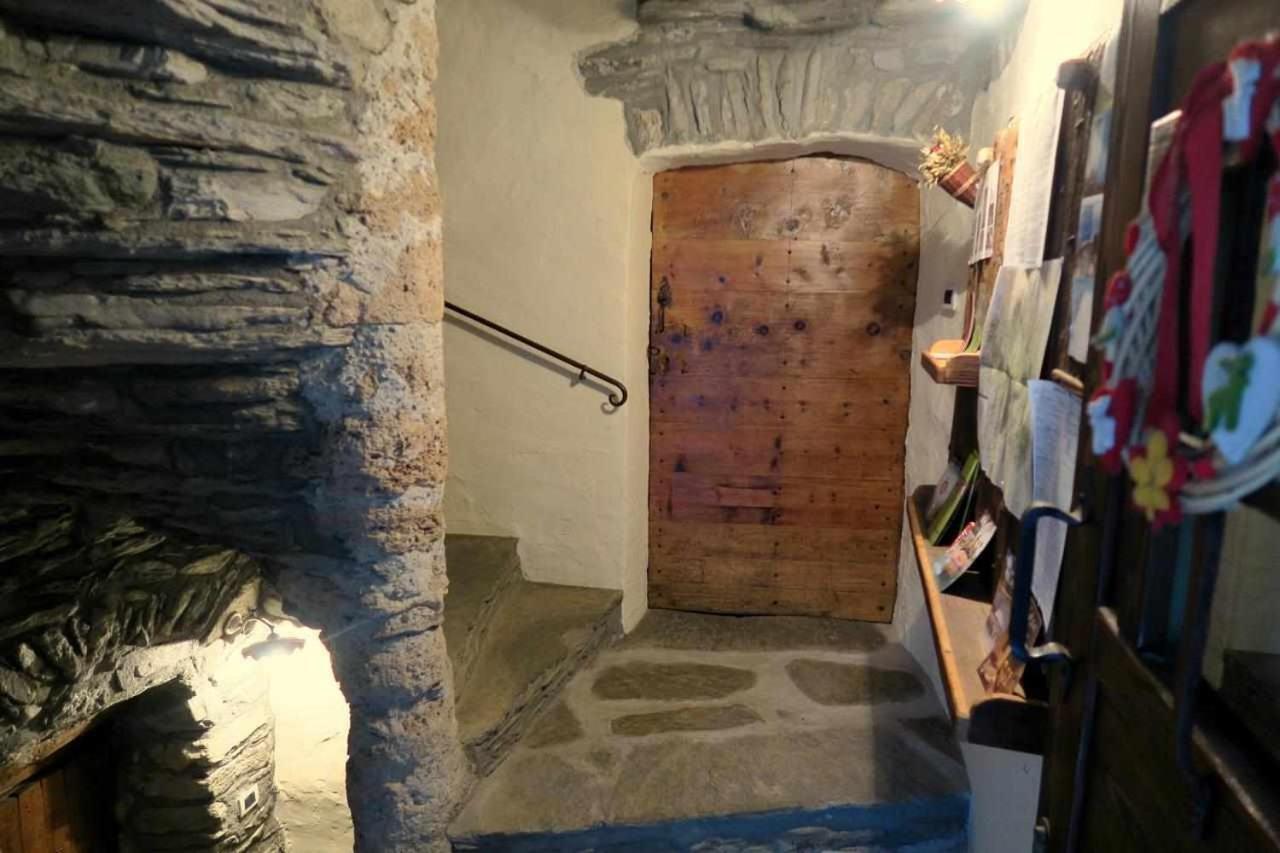 Romantica suite con vasca idromassaggio Aosta Esterno foto