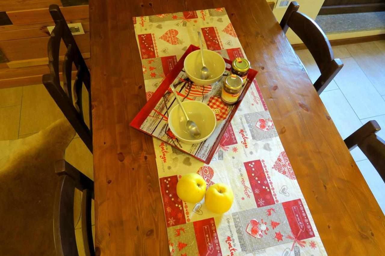 Romantica suite con vasca idromassaggio Aosta Esterno foto