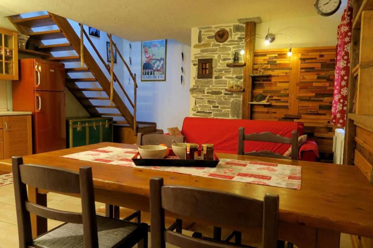 Romantica suite con vasca idromassaggio Aosta Esterno foto